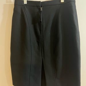 LOFT black seamed stretch pencil skirt EUC
